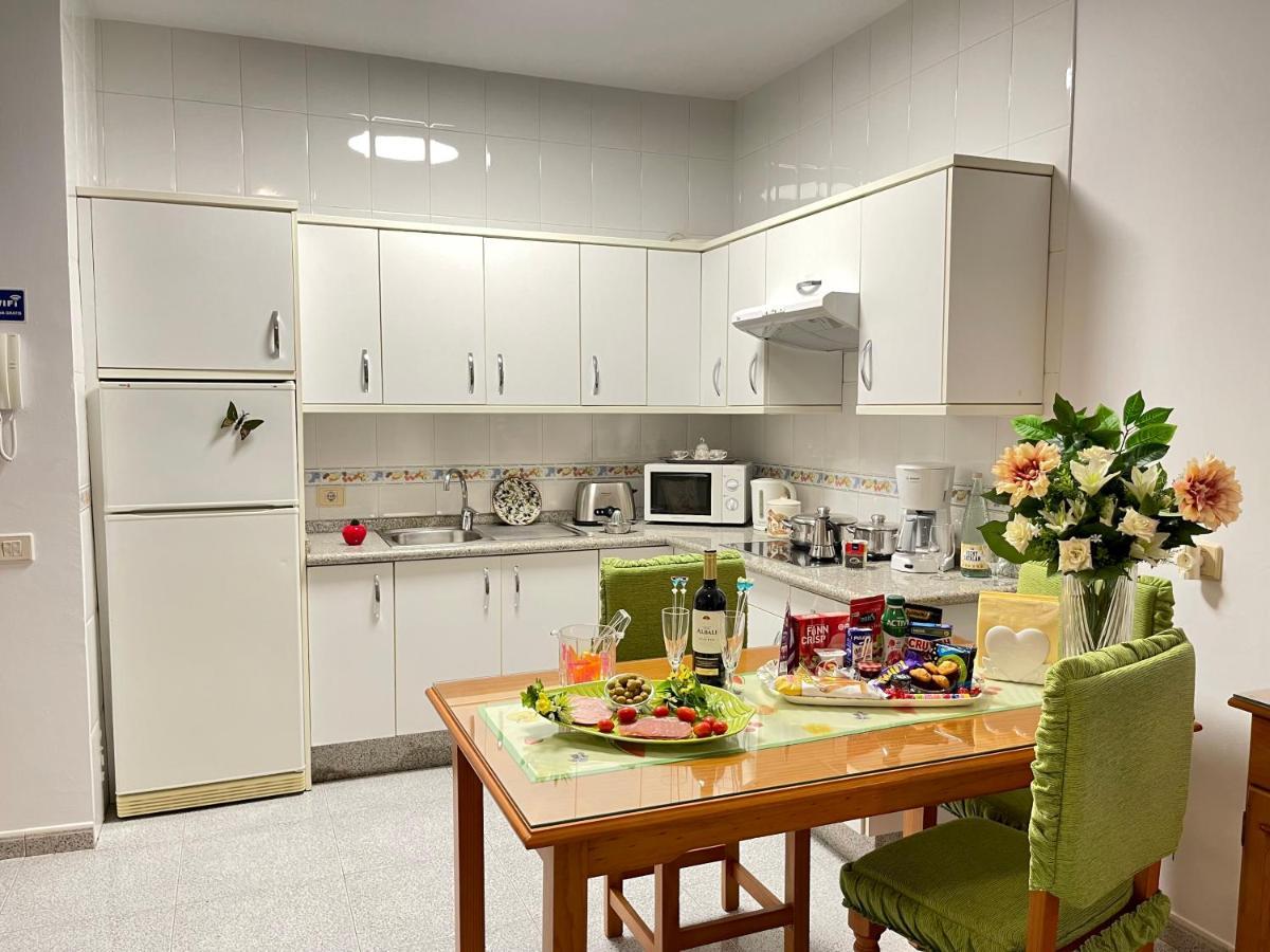 Emycanarias Holiday Homes Vecindario Весиндарио Экстерьер фото