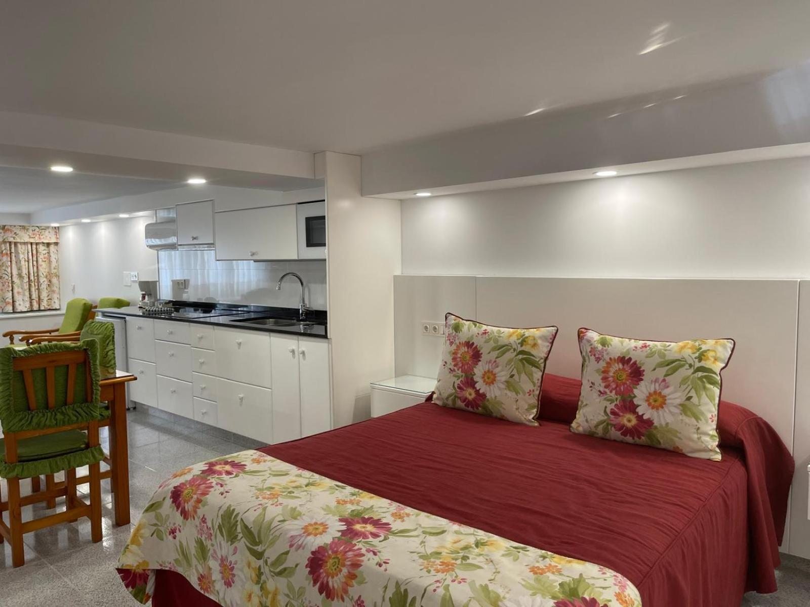 Emycanarias Holiday Homes Vecindario Весиндарио Экстерьер фото